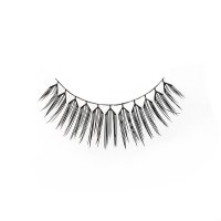 Airy wispy strip lash