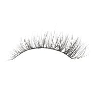 Natural mink cat eye lashes wearing effect