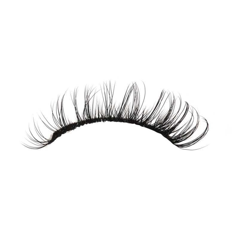 russian wispy strip eyelashes wearing effect
