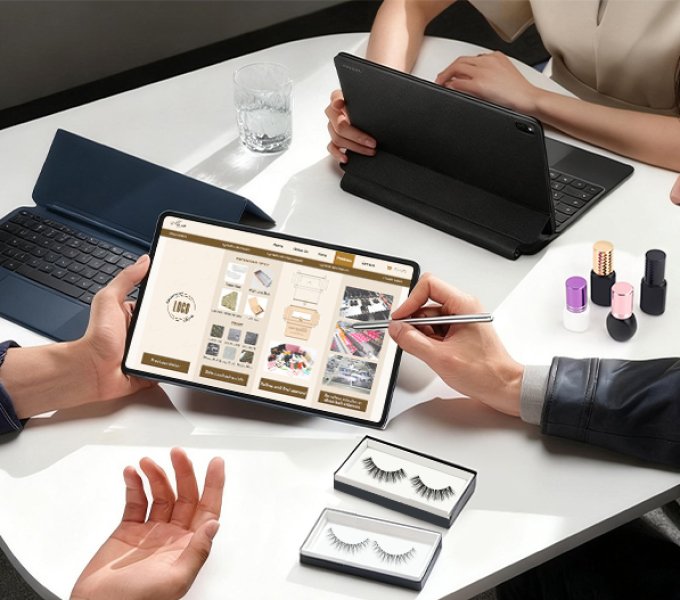 Custom Strip Lashes OEM & Private Label Solutions