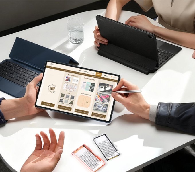 Custom Premade Fans: A Complete Guide to Private Label Lash Manufacturing