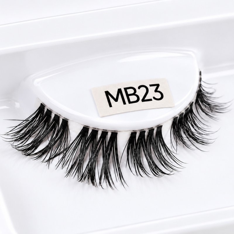 film curved band pre mapped lashes detail