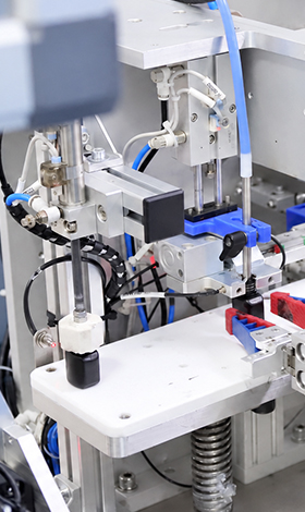 Automated filling of lash glue